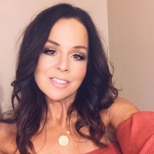 Meet your Posher, Alana